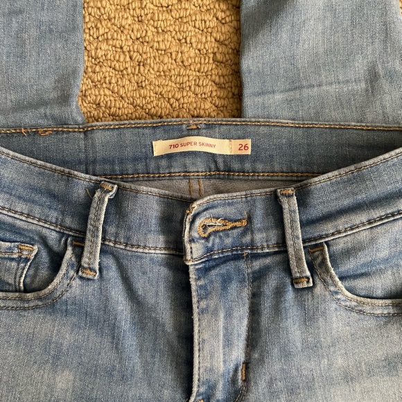 Levi’s - Picture 3 of 3